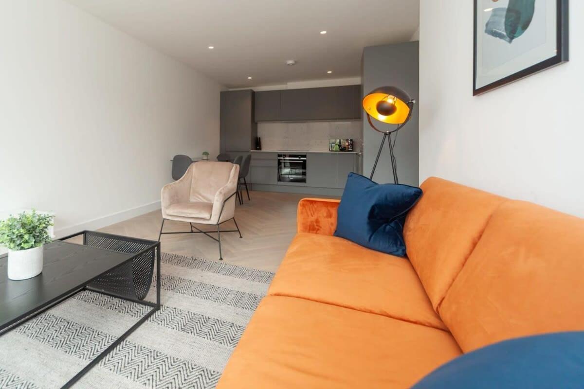 Modern 2 Bedroom Apartment In Wimbledon London Kültér fotó