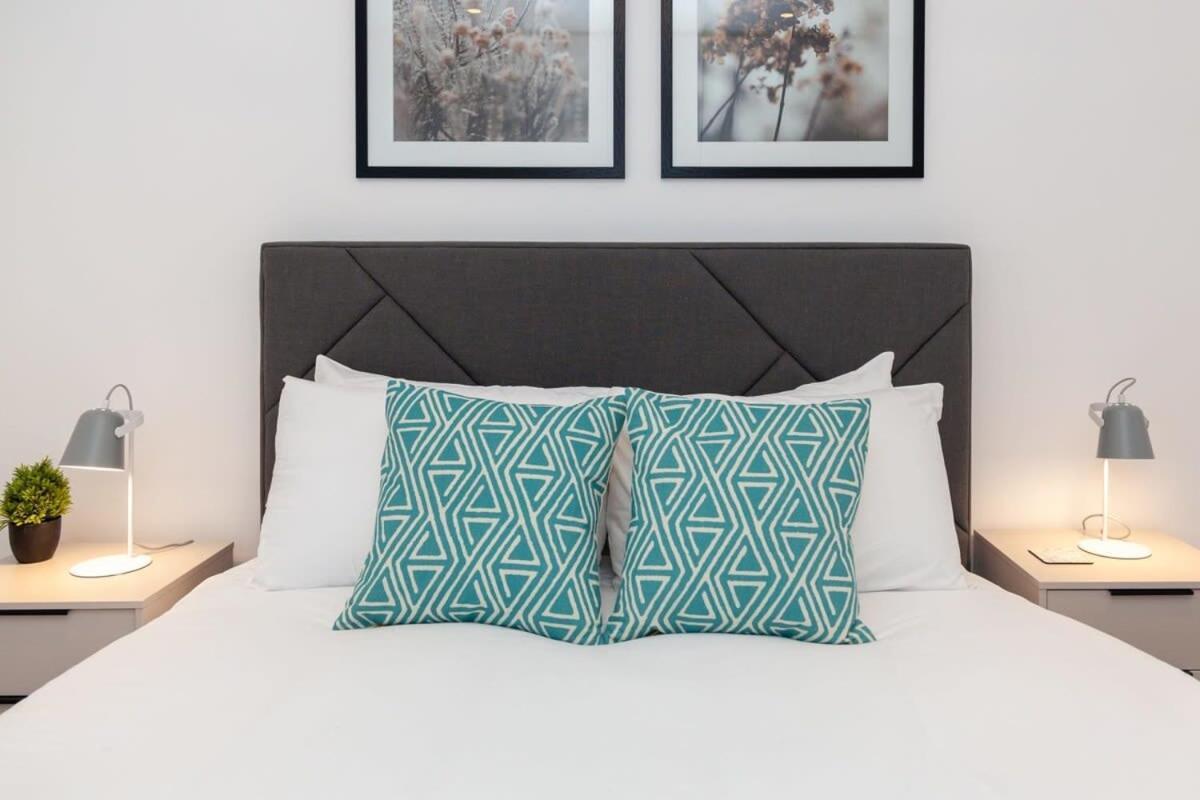 Modern 2 Bedroom Apartment In Wimbledon London Kültér fotó